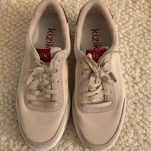 KIZIK sneakers
